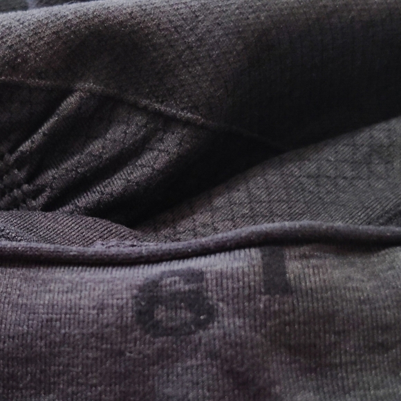 Lululemon Ebb And Flow Crop II Size 6 - Picture 3 of 3